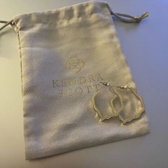 NWOT Kendra Scott Miku Gold Hoop Stud Earring’s - Picture 5 of 5